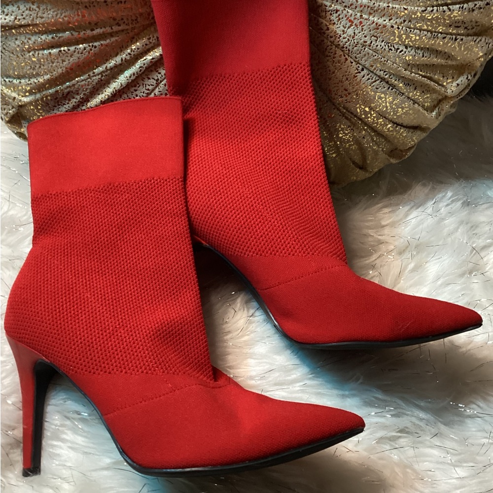 Elegant Red Women's Heeled Boots